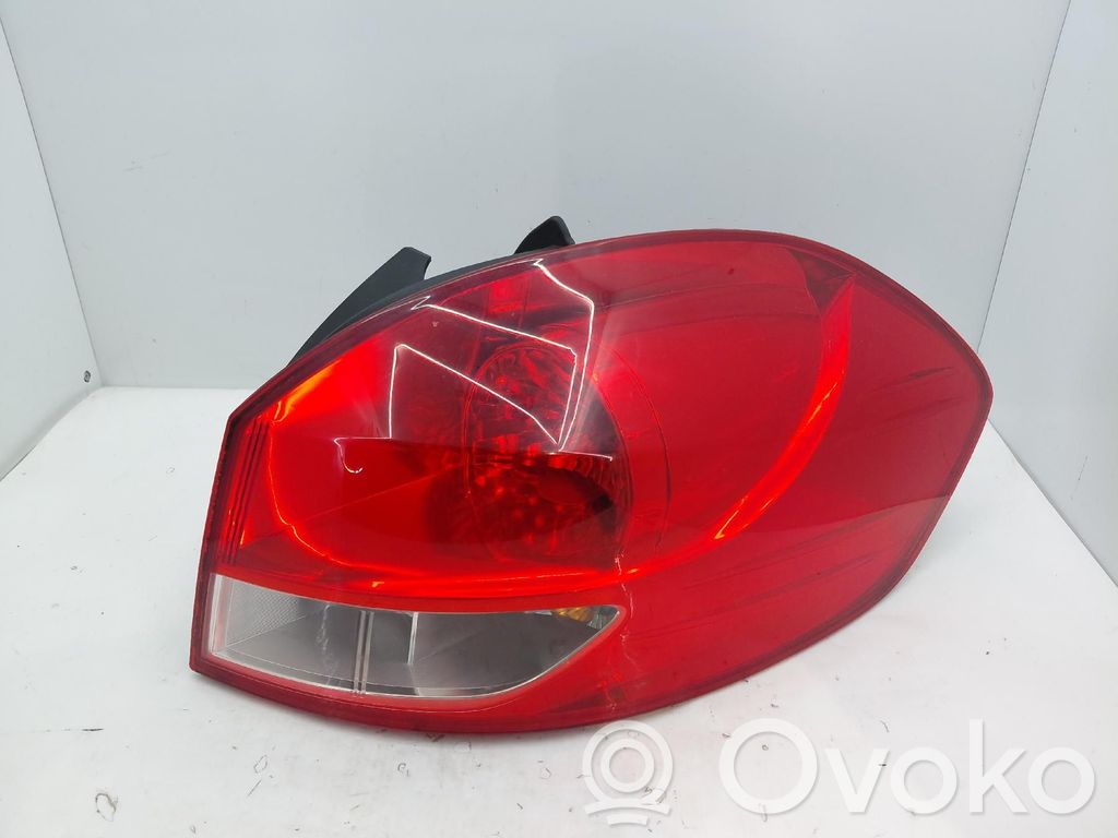 Renault Clio III Feux arrière / postérieurs