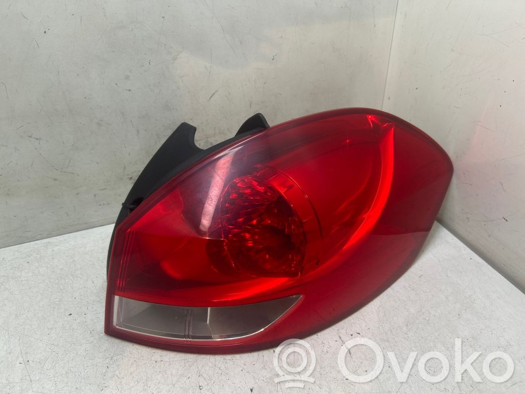 Renault Clio III Lampa tylna 