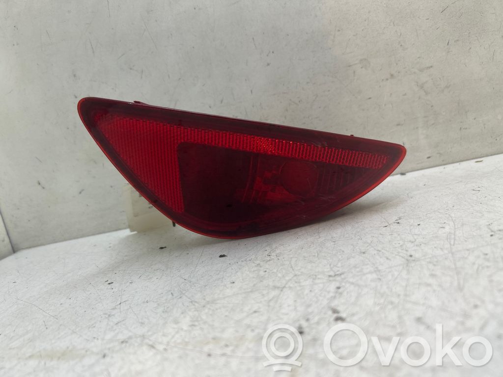 Renault Clio III Luz del parachoques trasero