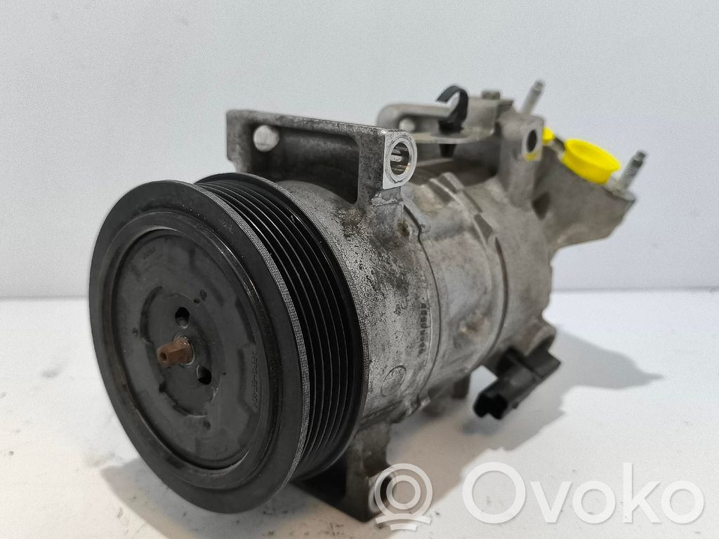Peugeot 208 I Ilmastointilaitteen kompressorin pumppu (A/C) 