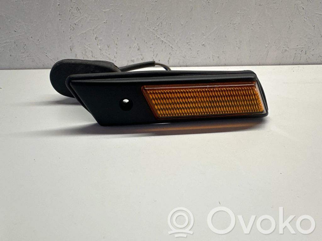 BMW 3 E36 Front fender indicator light 