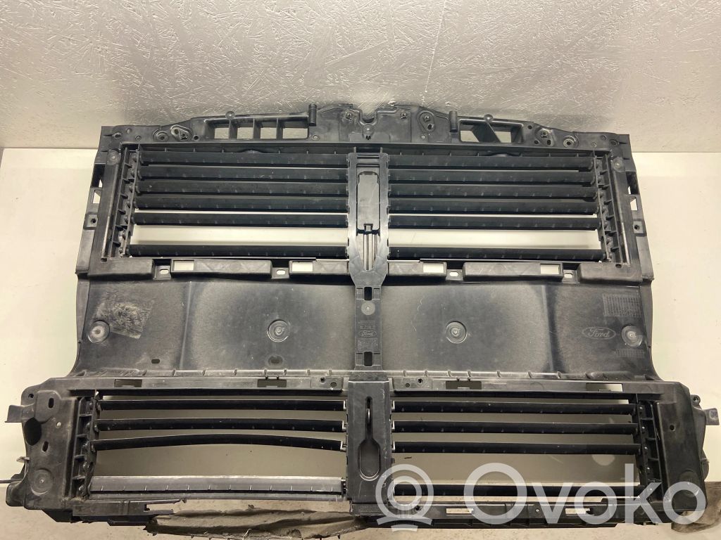 Ford Kuga III Radiatoru paneļa turētājs (televizora) 