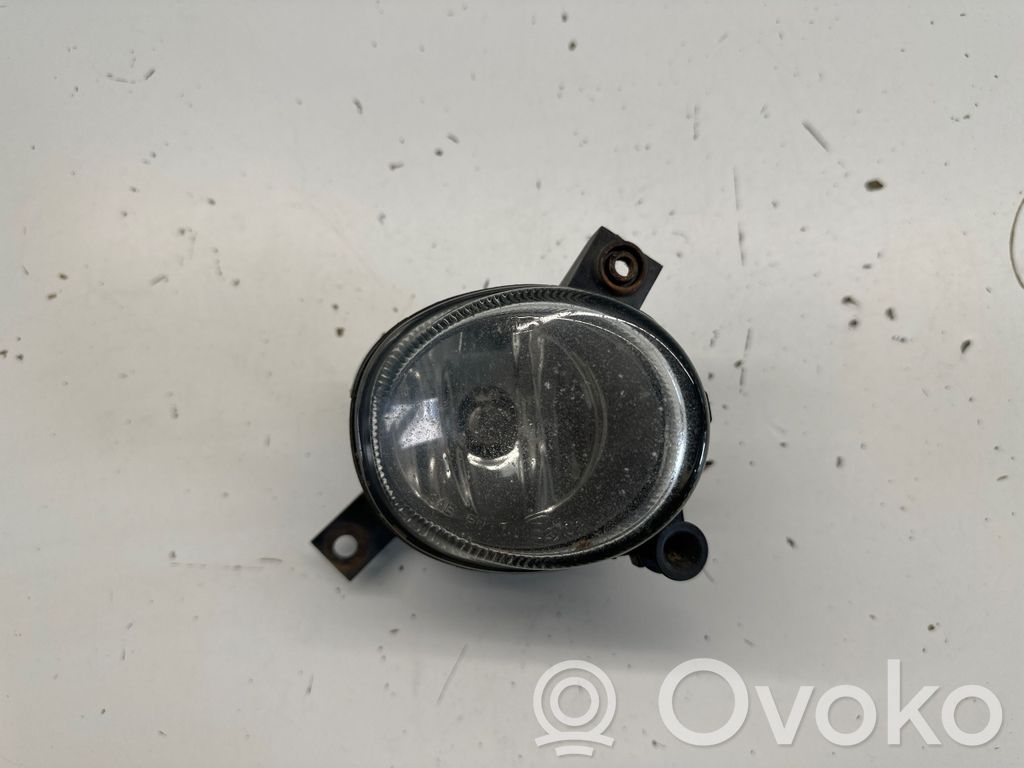Audi A4 S4 B7 8E 8H Światło przeciwmgłowe przednie 