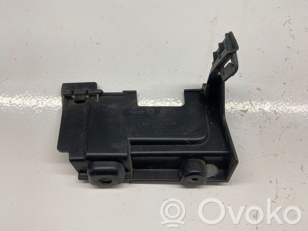 Volkswagen Crafter Uchwyt / Mocowanie zderzaka tylnego 