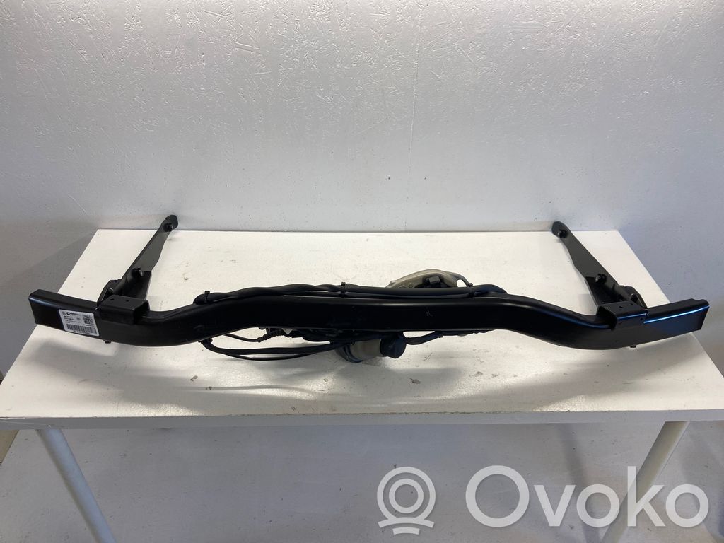 Volkswagen Tiguan Hak holowniczy / Komplet 
