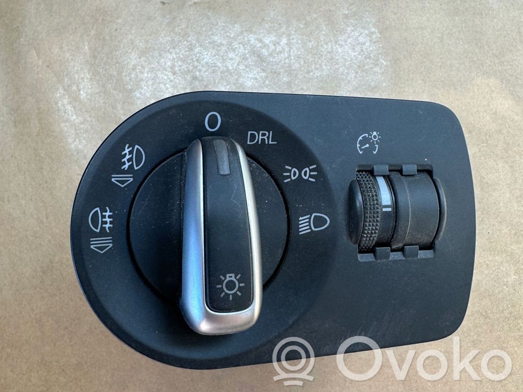 Audi A1 Light switch 