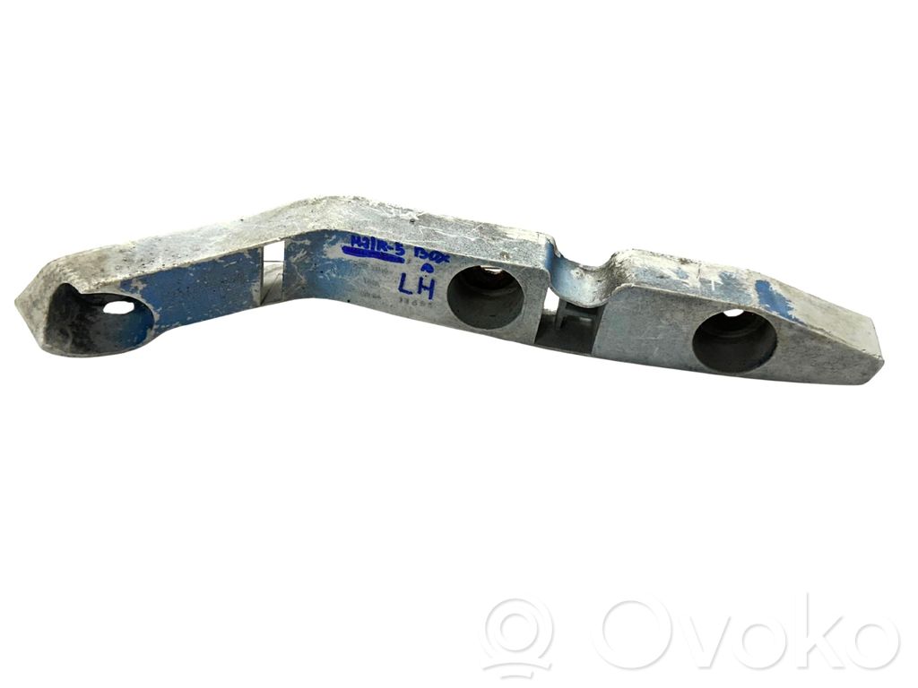 Ford Focus Front bumper mounting bracket 