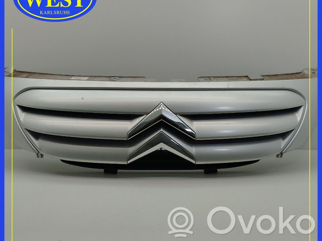 Rejilla delantera   7804L0