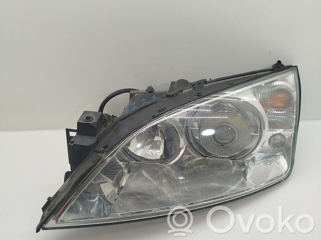 Ford Mondeo Mk III Phare frontale 