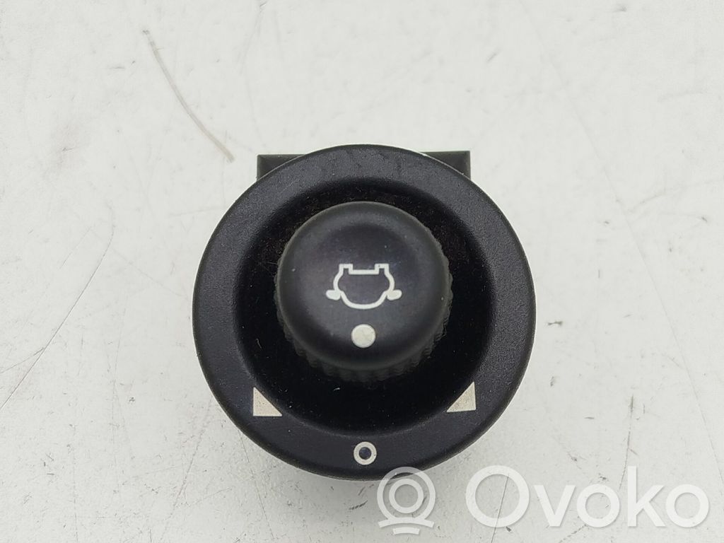 Ford Mondeo Mk III Sivupeilin kytkin 