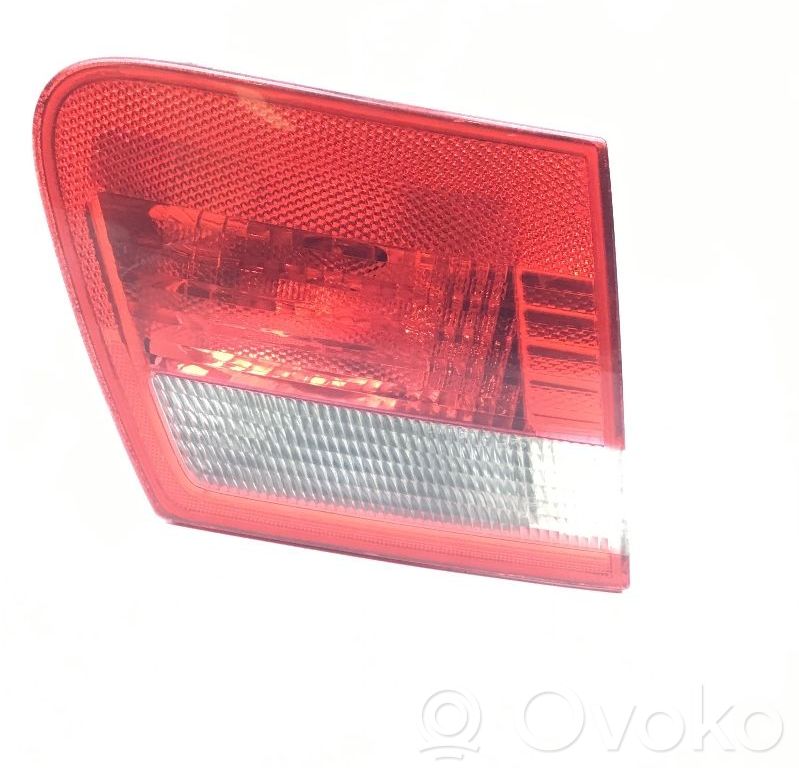 Tailgate rear/tail lights   8368759