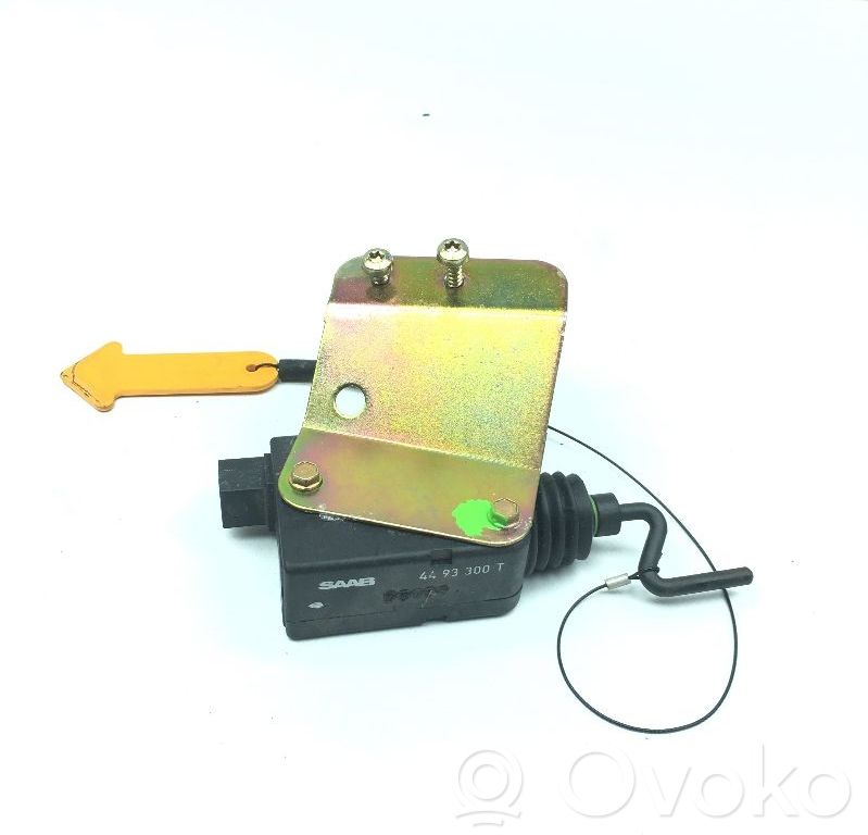 Saab 900 Fuel tank cap lock 