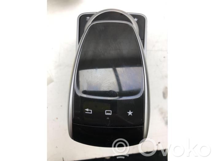 Mercedes-Benz C W205 Unidad central de control multimedia 
