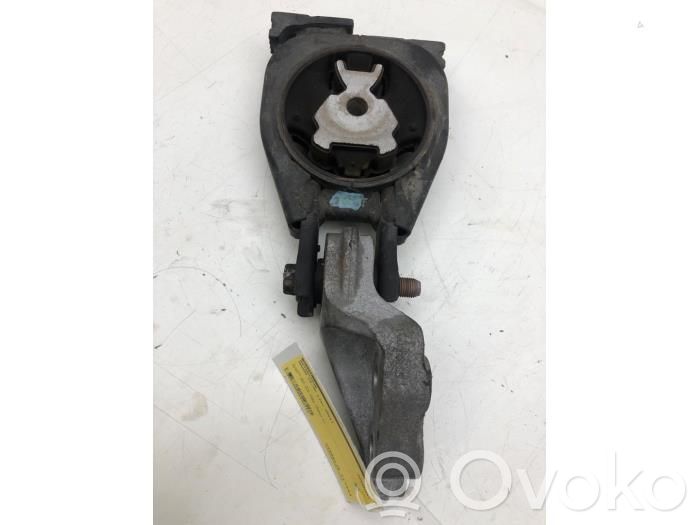 Engine mounting bracket