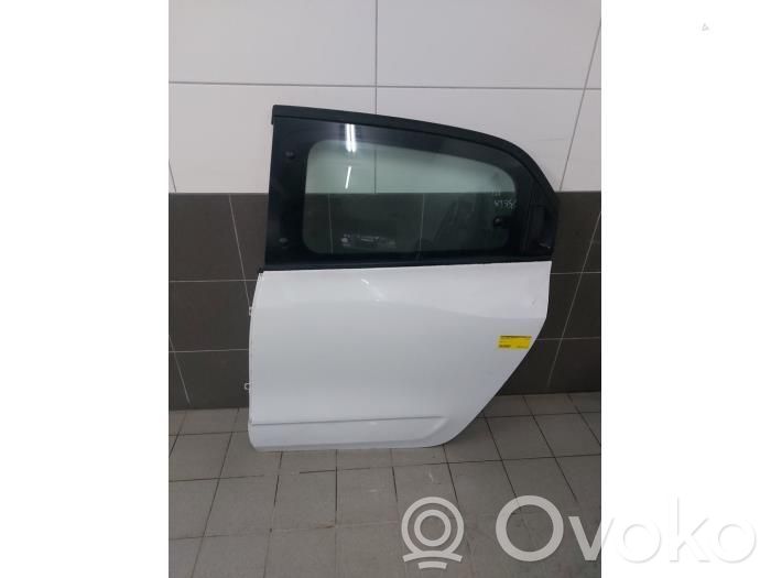 Puerta trasera   821010468R