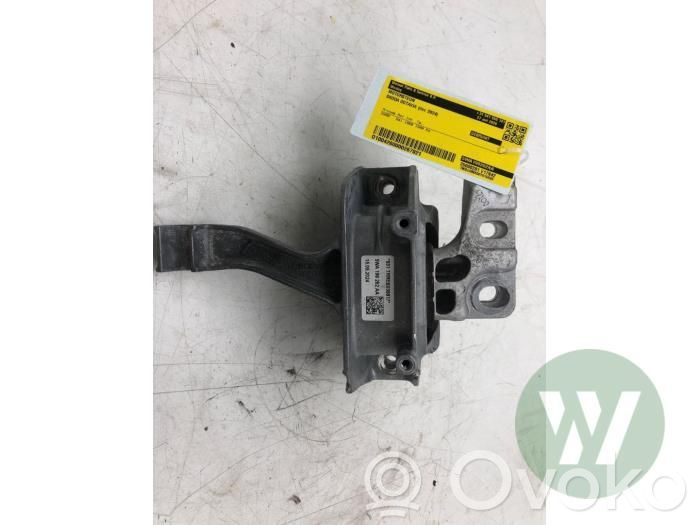 Engine mounting bracket   5WA199262AA