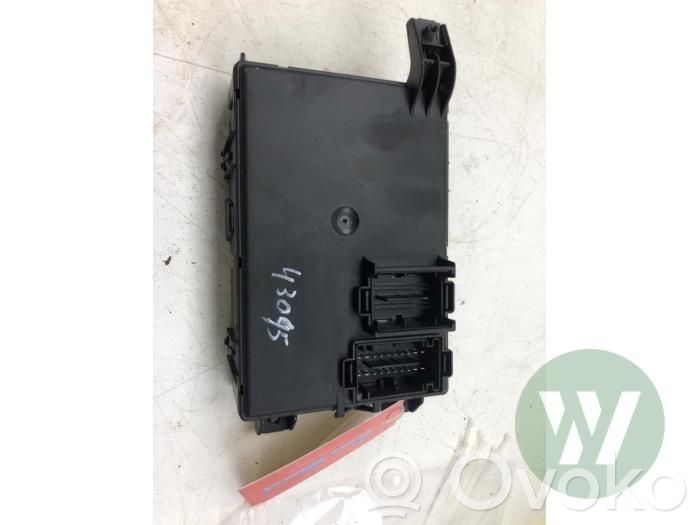 Módulo de fusible   13382214