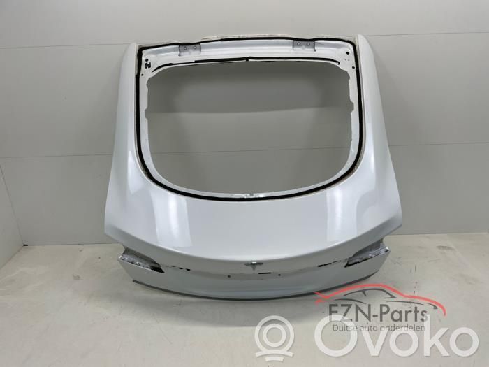 Tesla Model S Takaluukun/tavaratilan kansi 