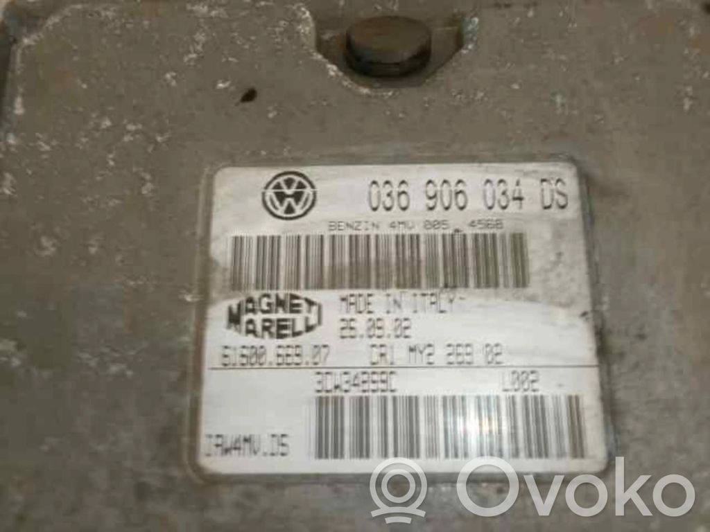 Seat Leon (1P) Komputer / Sterownik ECU silnika 