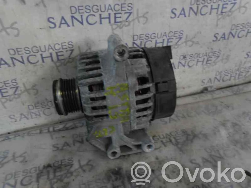 Opel Astra H Alternador 