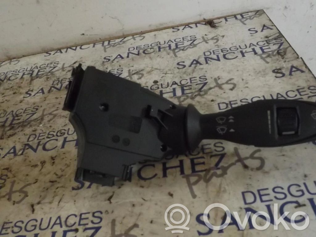 Interruptor del limpiaparabrisas   8A6T13335AC,MANDOLIMPIA