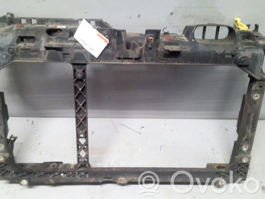 Ford Fiesta Radiatorių panelė 