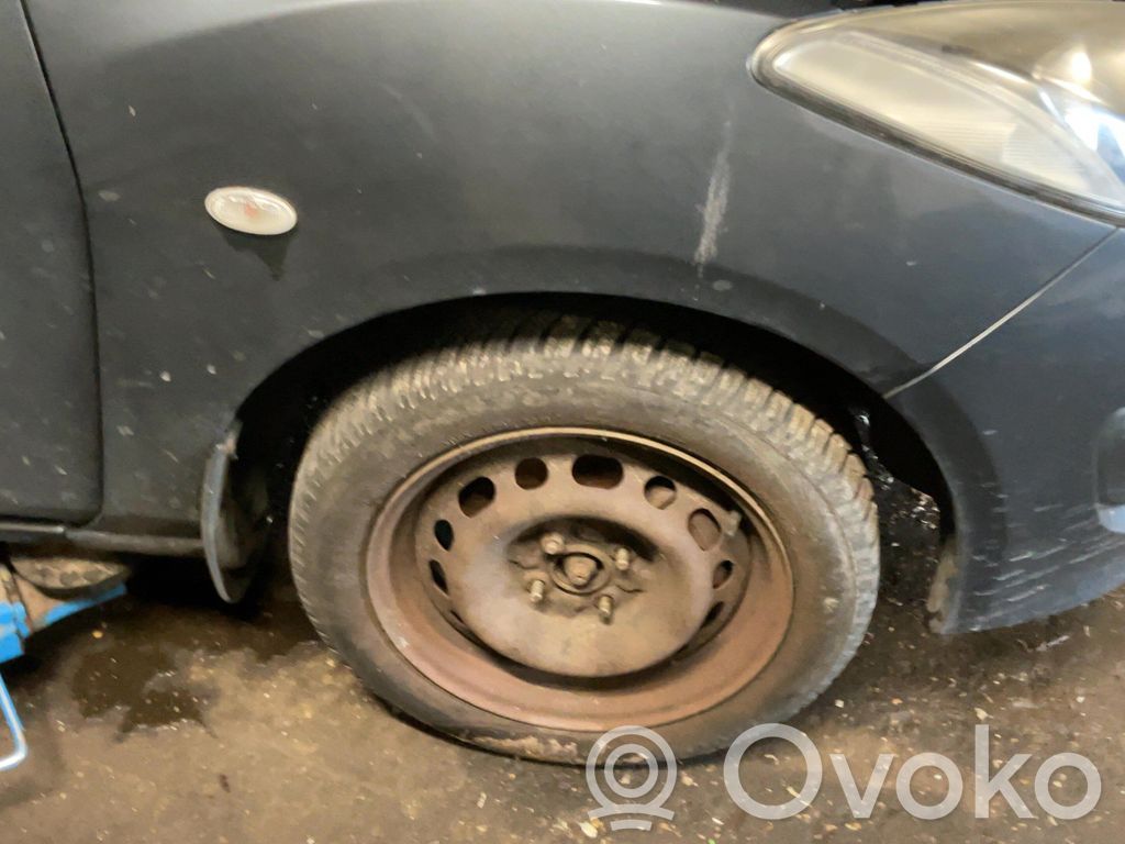 Mazda 2 Aizmugurējais apakšspārns 