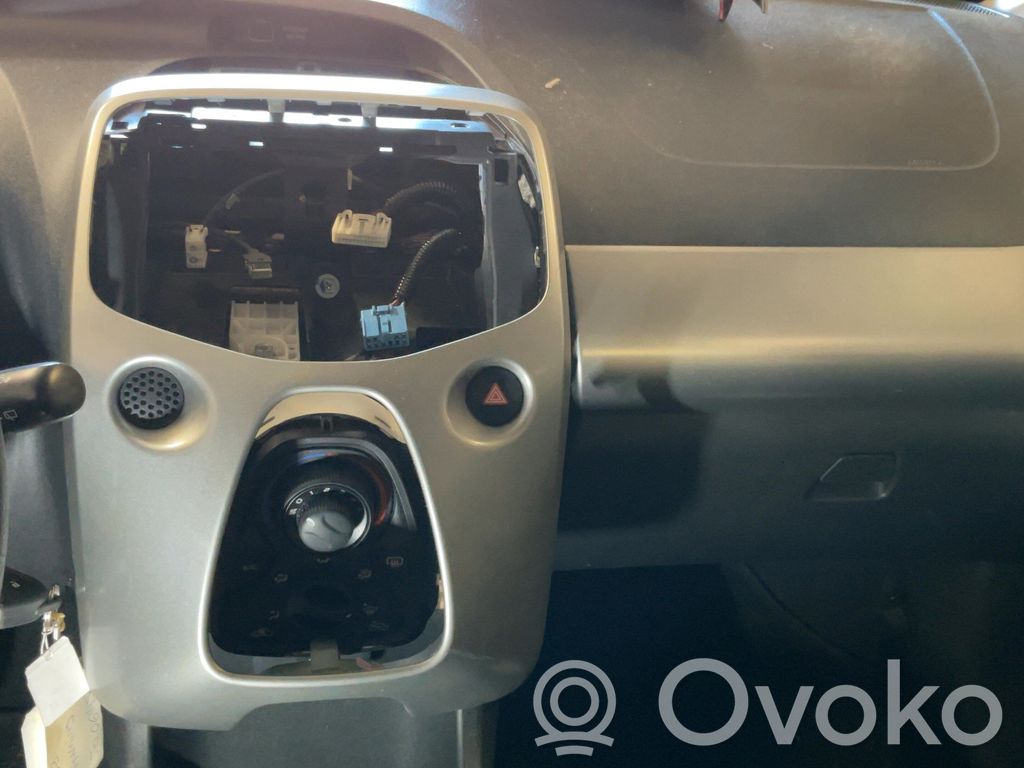 Peugeot 108 Radijos/ navigacijos apdaila 