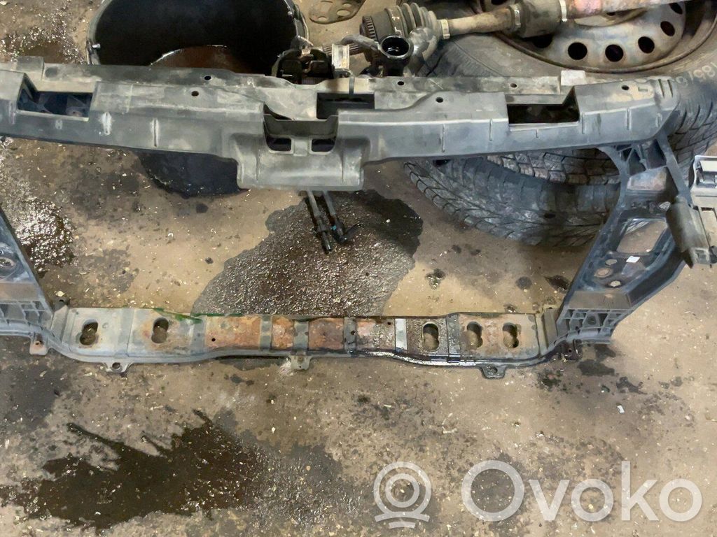 KIA Rio Jäähdyttimen kehyksen suojapaneeli 