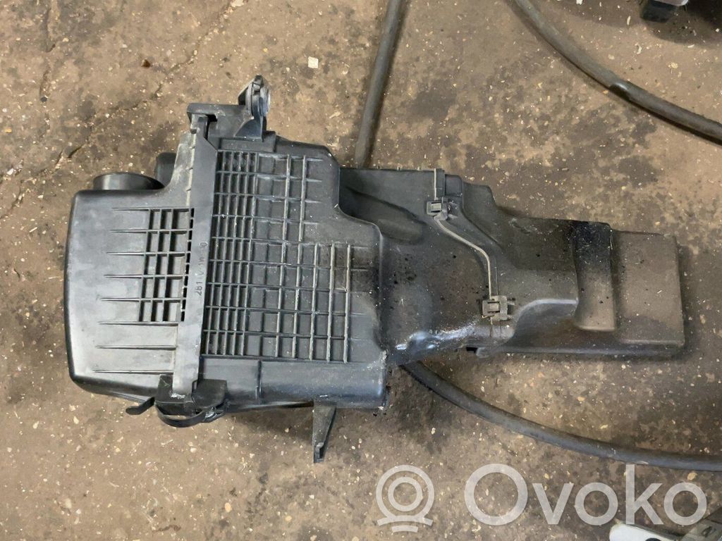 KIA Rio Air filter box 