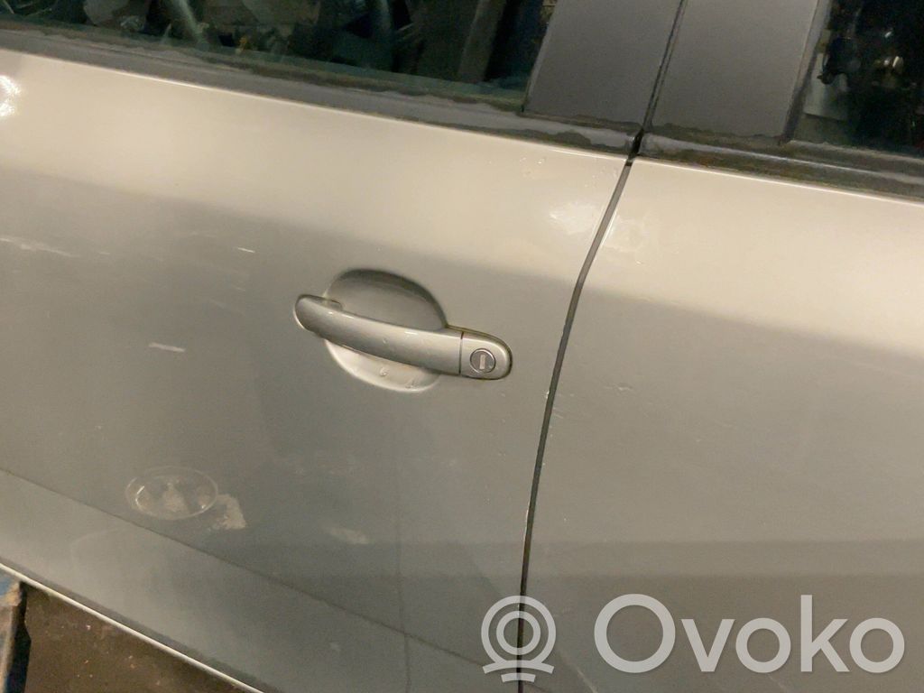 Skoda Fabia Mk2 (5J) Внешняя ручка 