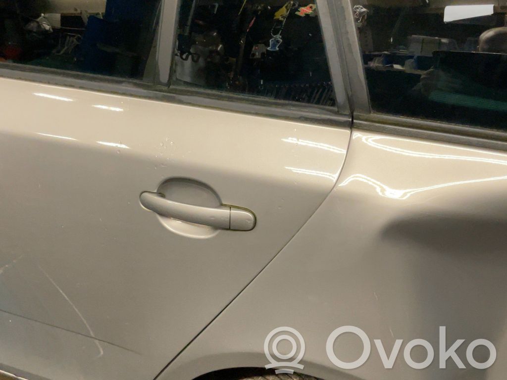 Skoda Fabia Mk2 (5J) Внешняя ручка 