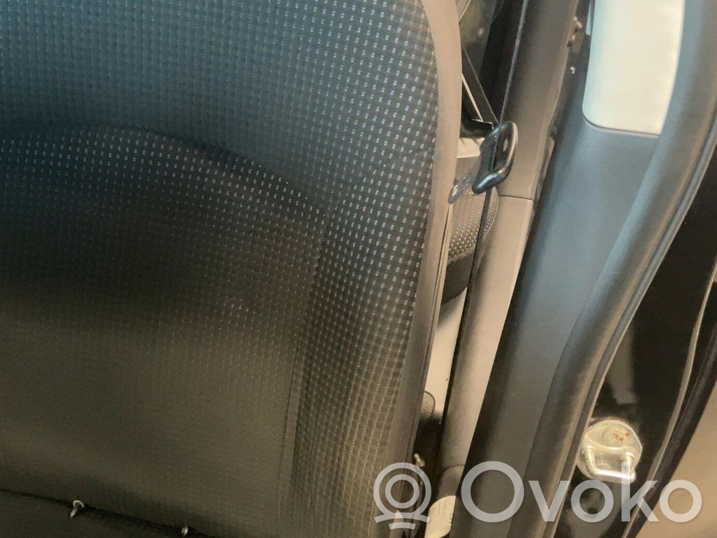 Mitsubishi Space Star Hebilla del cinturón delantero 