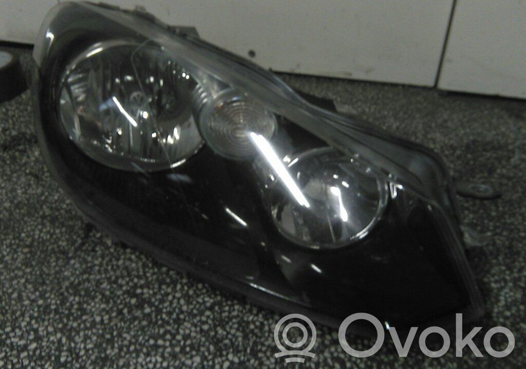 Volkswagen Golf VI Lampa przednia 