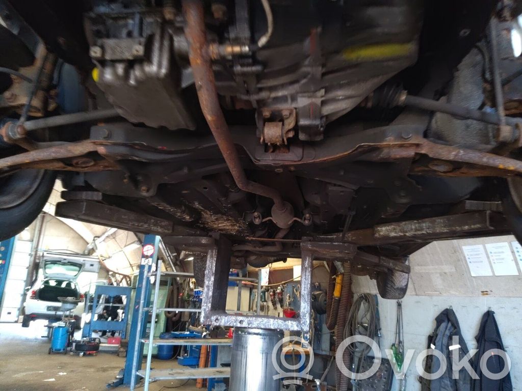 Toyota Yaris Rama pomocnicza przednia 