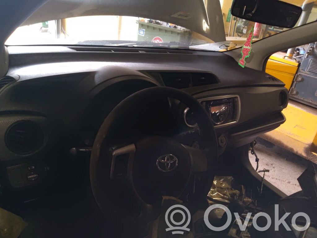 Toyota Yaris Panel de instrumentos 