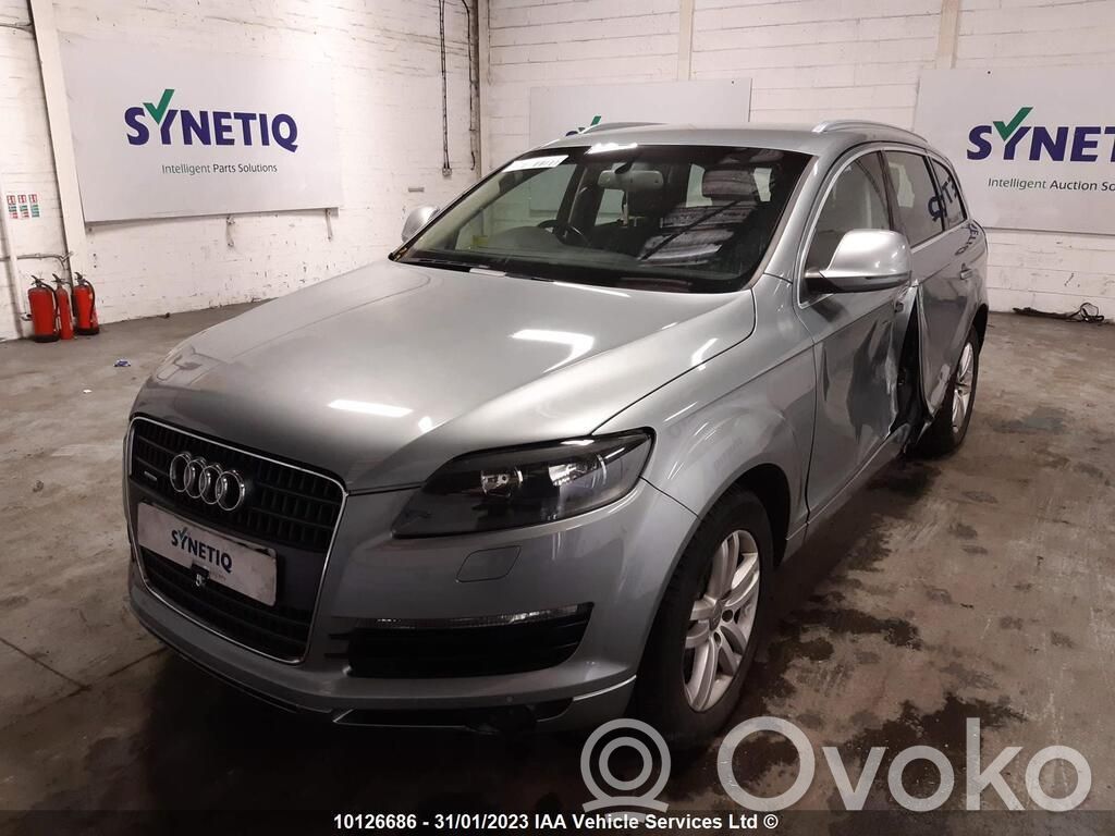 Audi Q7 4L Konepelti 