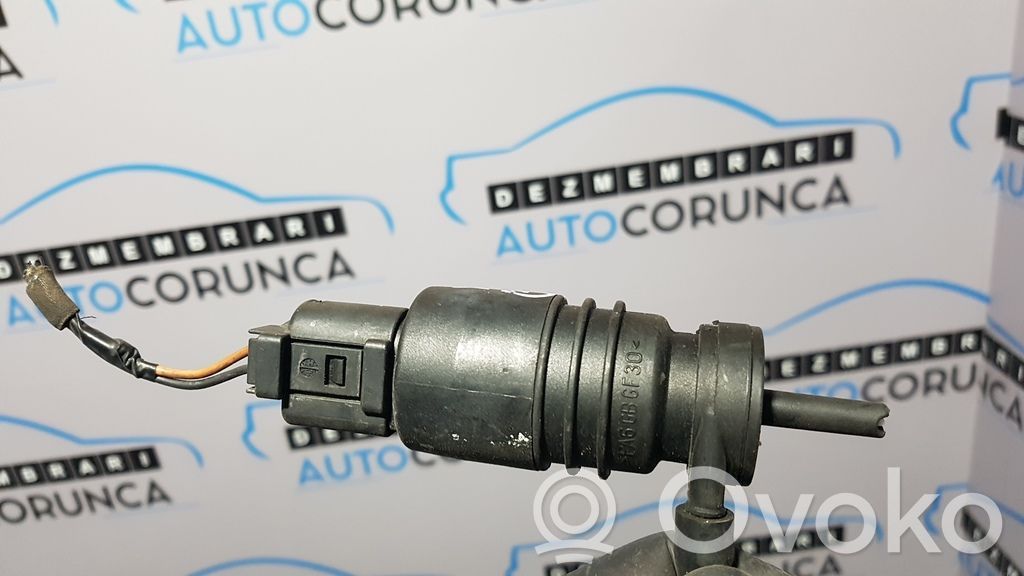 Windscreen/windshield washer pump   8362154