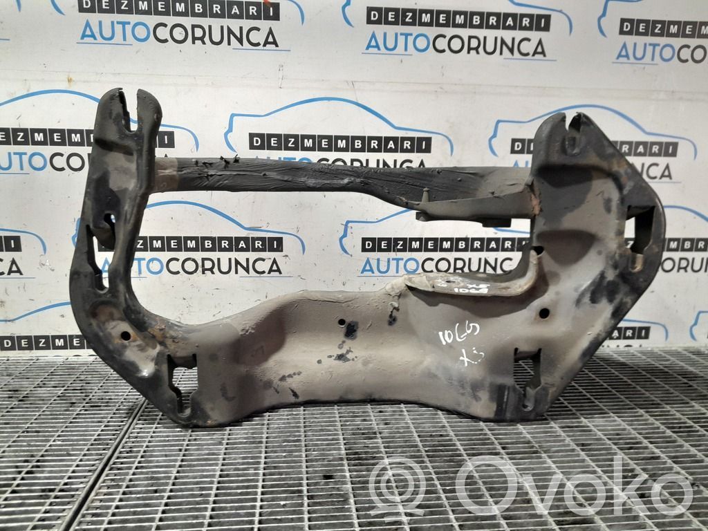 BMW X5 E70 Priekšpusē bampera sija / balka 
