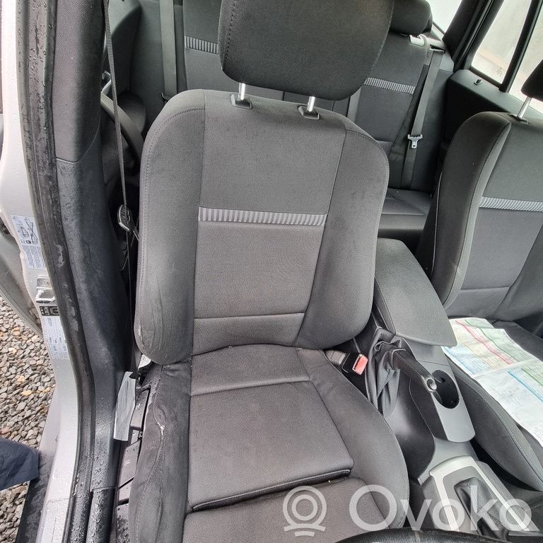 Seat set