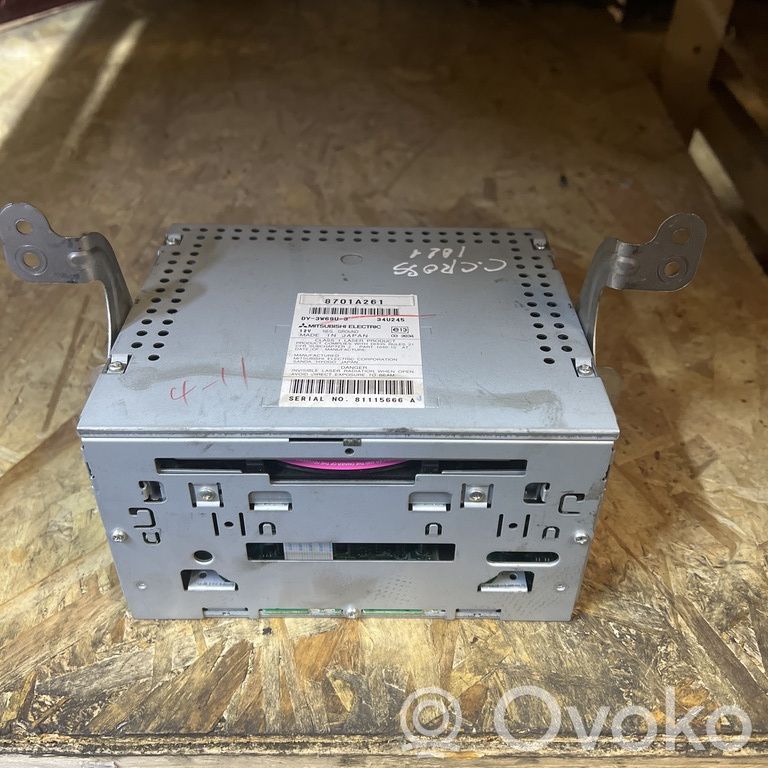 Panel / Radioodtwarzacz CD/DVD/GPS   DY3W69U3