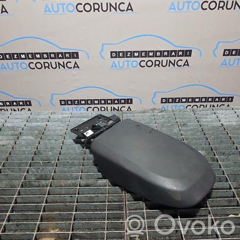 Armrest   1724355