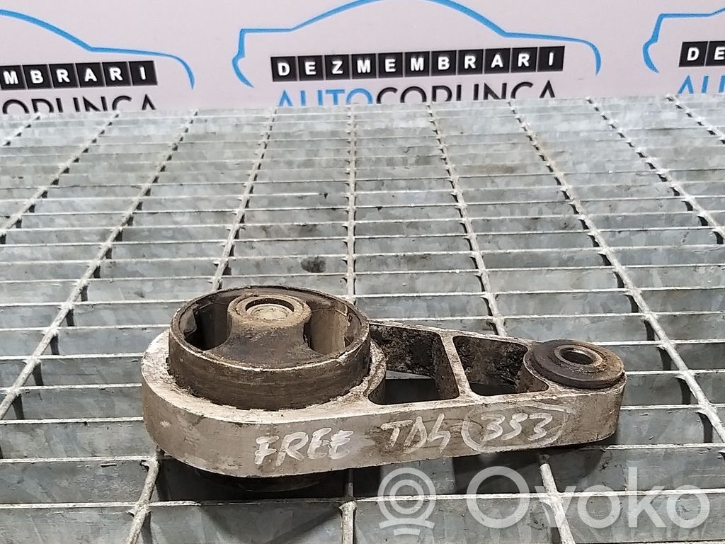 Hyundai Santa Fe Engine mounting bracket 