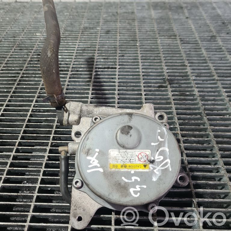 Vacuum pump