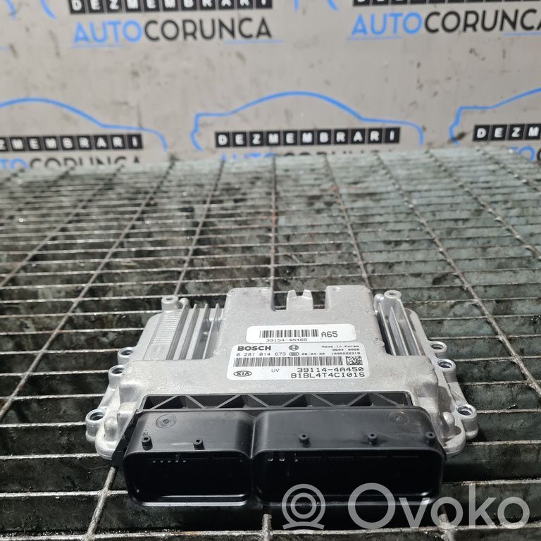 KIA Sorento Unitate control motor/modul ECU 