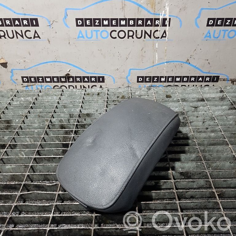 KIA Sportage Armrest 