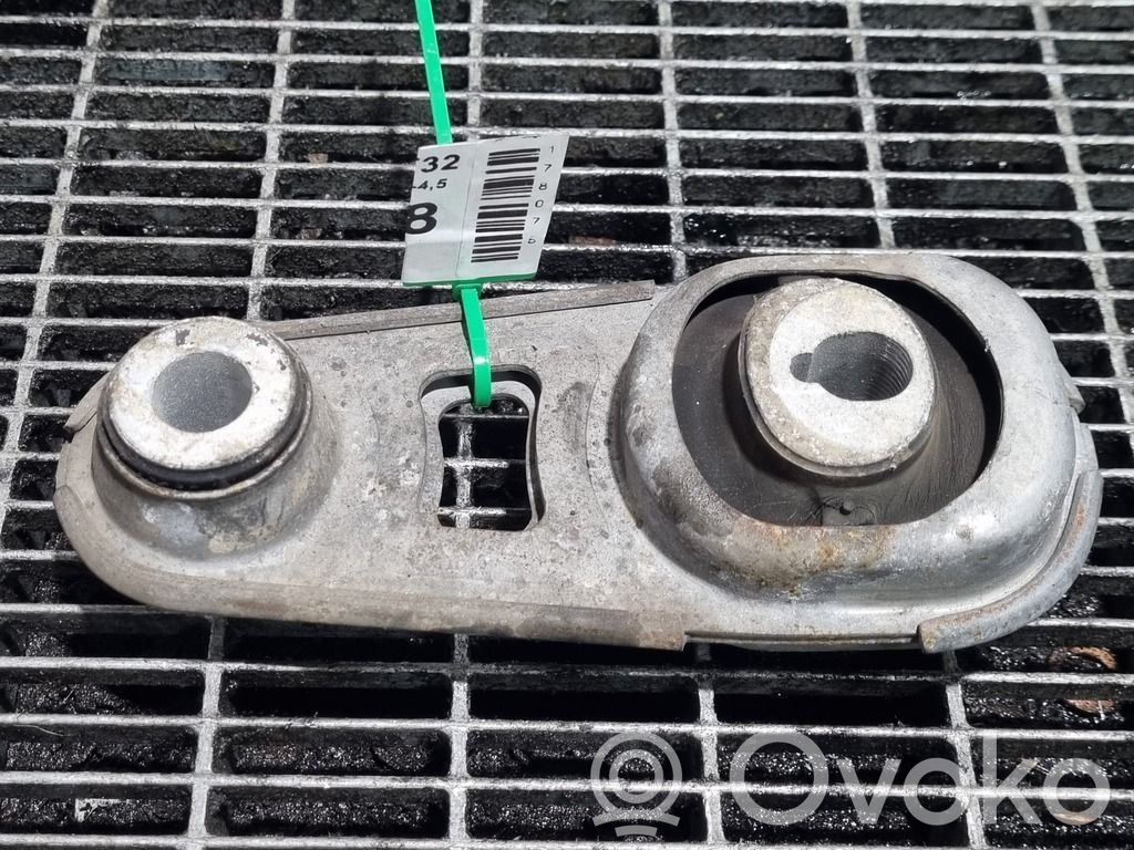 Engine mounting bracket   ANTIBALANS