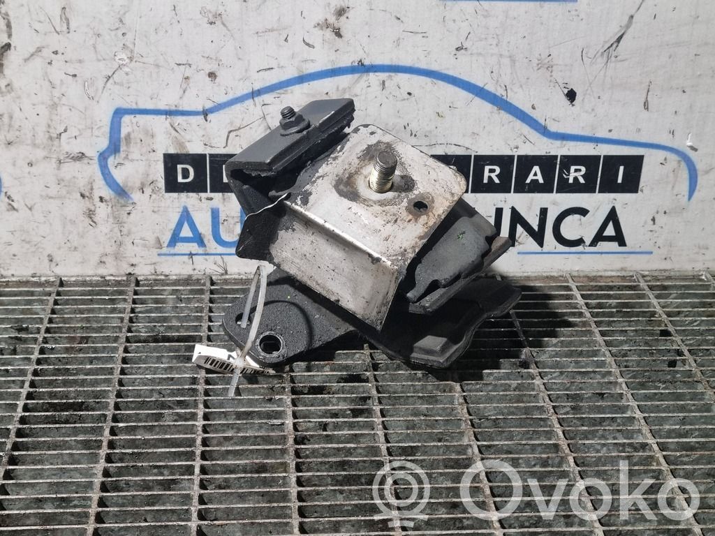 Nissan Navara D22 Engine mounting bracket 