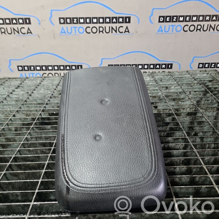 Opel Antara Armrest 