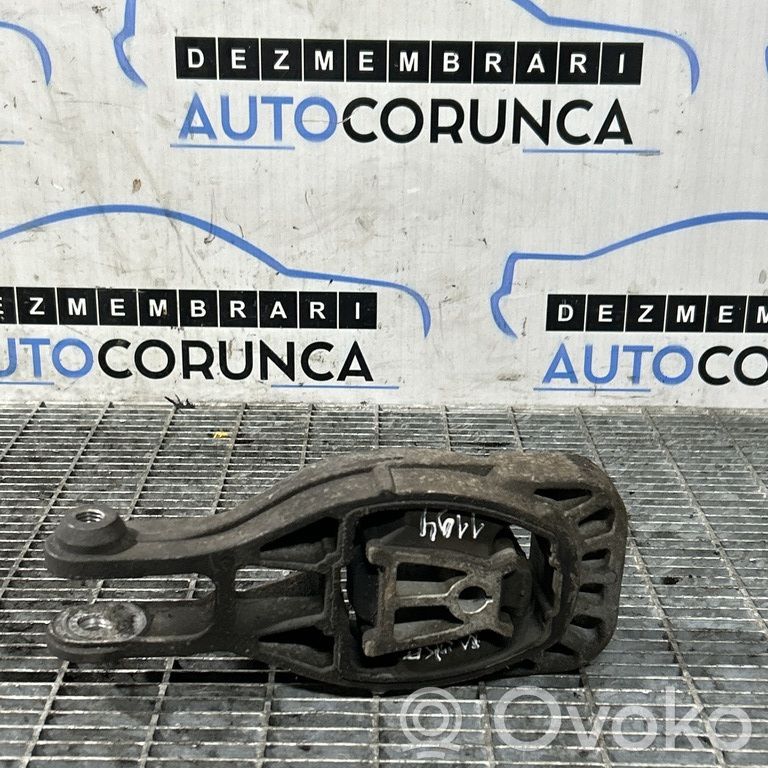 Engine mounting bracket   95138117